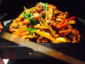 炭舍.炭火干鍋(世界城廣場店)