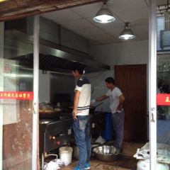 AUNTEL WANG WEN CHANG YOU ZAN ZI User Photo
