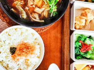 熱浪島南洋蔬食茶堂