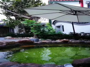 Beihaihui Wenquan Dujia Hot Spring