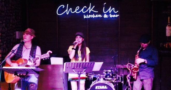 Check In Kitchen & Bar