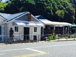 The Cove - café, restaurant & bar