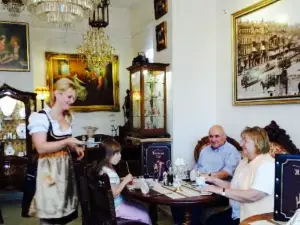 Restaurant Antik