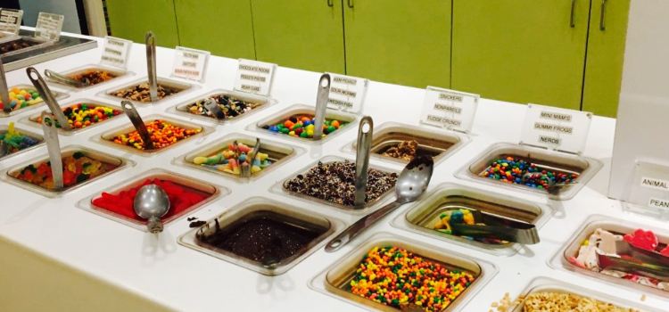 Hoopla Frozen Yogurt