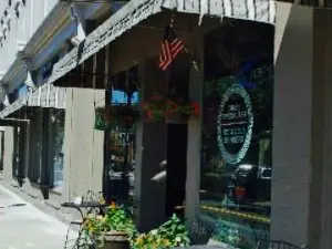 Christo's Famous Pizza