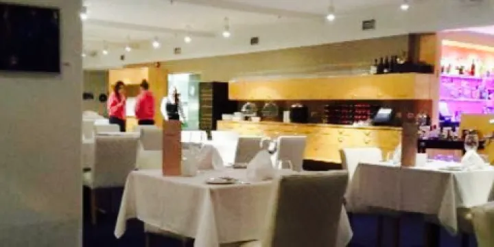 Riverside Restaurant