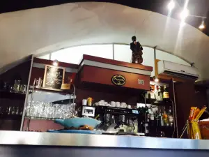 Metropolitan Cafe
