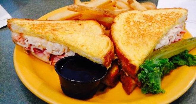 The Greene Turtle Sports Bar & Grille
