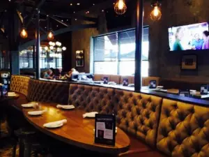 Wood-n-Tap Bar & Grill