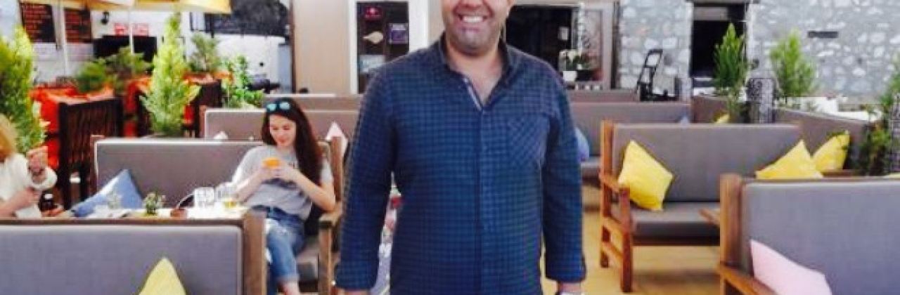 Simple Cafe & Bistro