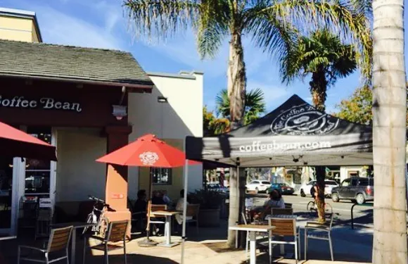 Coffee Bean & Tea Leaf