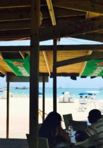 Kool Vibes Beach Bar & Restaurant