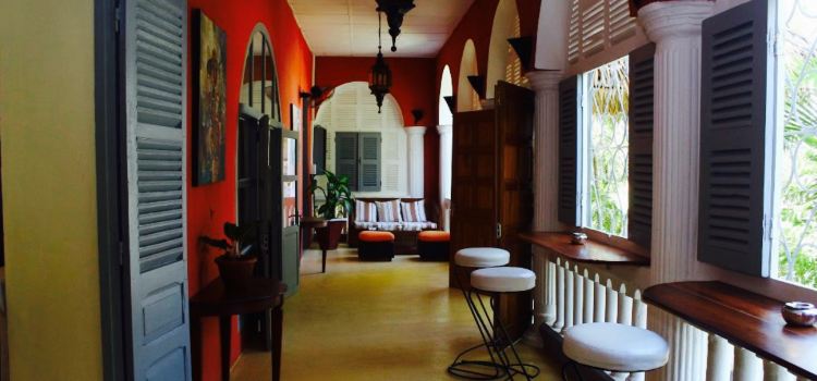 La Petite Cour