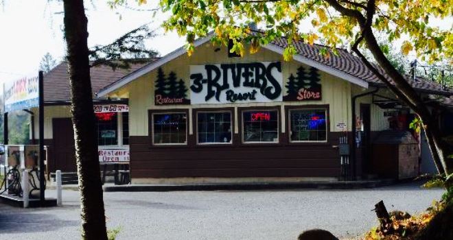 Three Rivers Resort Restaurant and Convenience Store