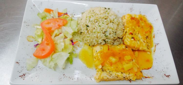 Los Roques Restaurant & Bar