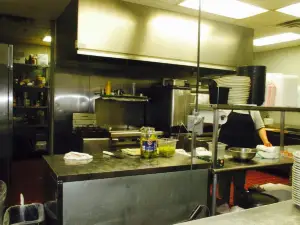 CR's Sports Bar & Carbone's Pizzeria