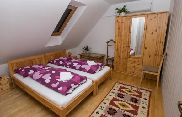 波萊酒廠及賓館