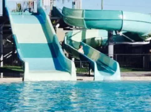 Driftwood restaurant and bar