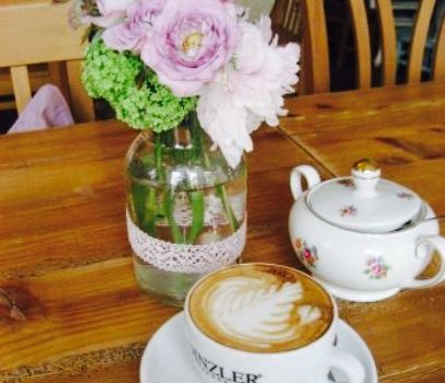 Isa's Cafe & Weinbar