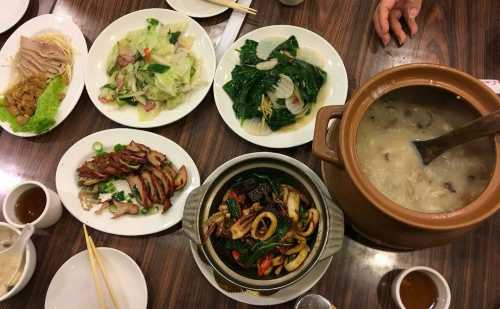 Chao Zhou Yipin Earthenware Pot Porridge