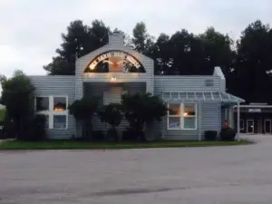 Diamond Jim's and Mrs. Donna's Ole Farm Beef House