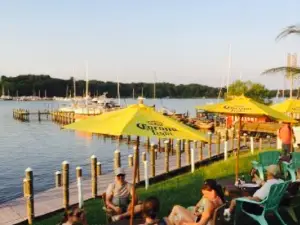 Coconut Joe’s Bar & Grill