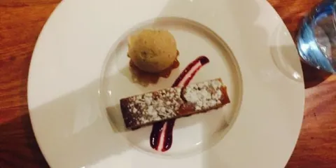 Del Amitri Restaurant