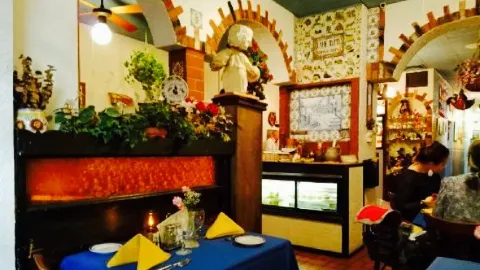 Cafe Tatti in Маклин