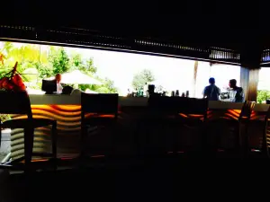 CURIEUSE RESTAURANT