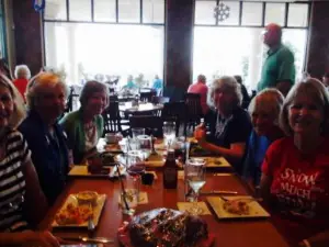 Topper's Tavern