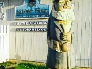 Breakwater Bar & Grill