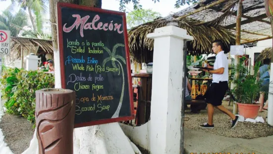 Malecon Bar y Restaurante