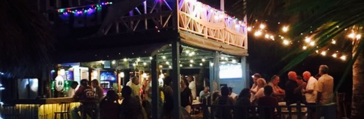 Mango’s Beachfront Bar