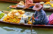 Damnoen Saduak Floating Market