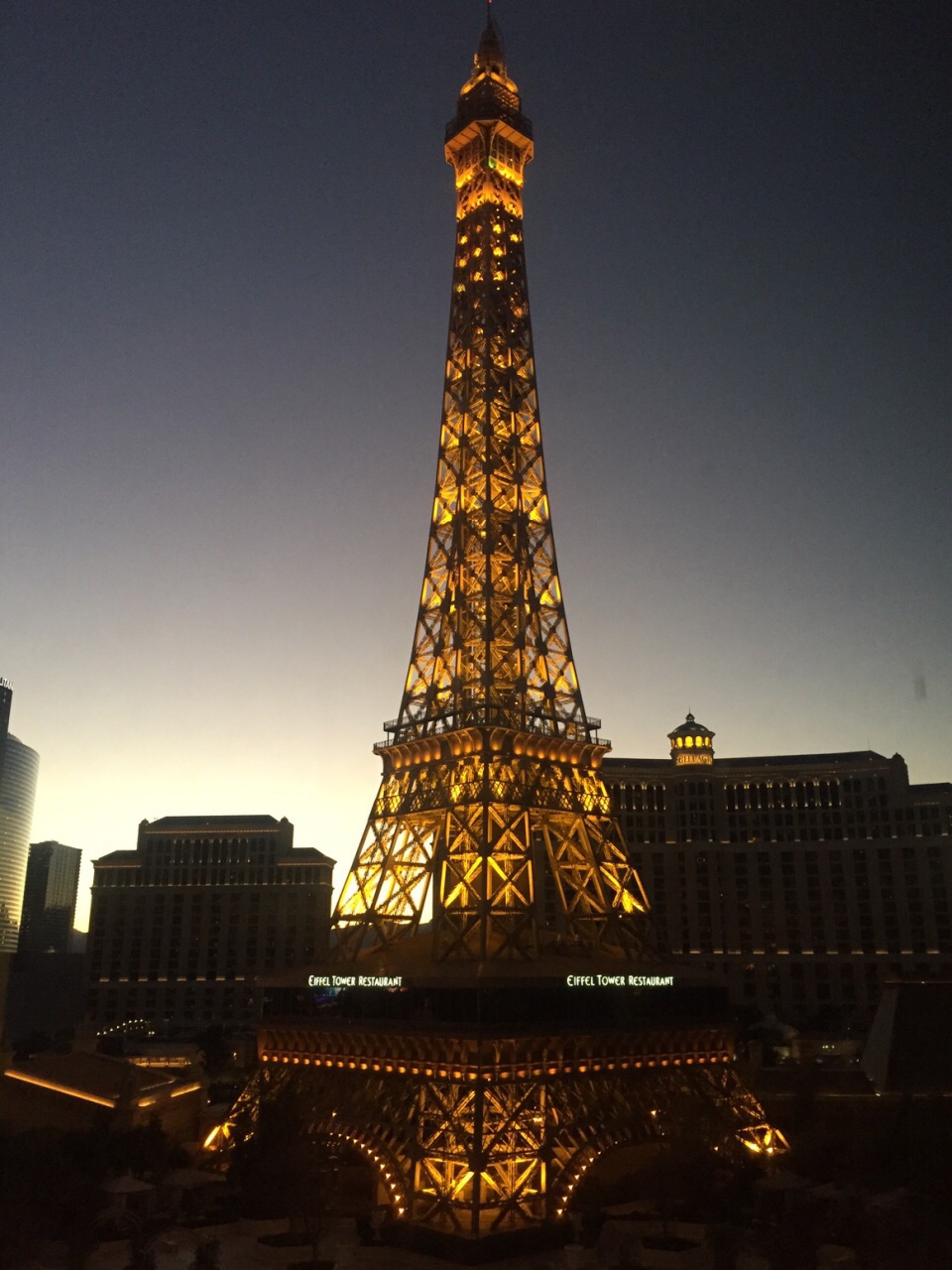 Paris Las Vegas - Las Vegas Travel Reviews｜ Travel Guide