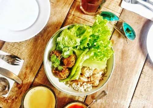 Nonie's