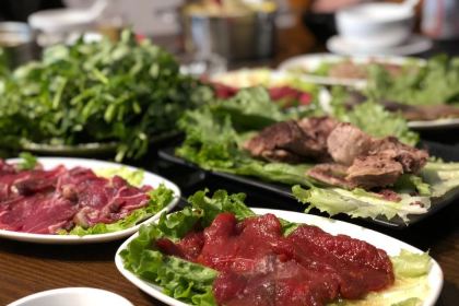 Yitouniumaoniuroutiyanguan(De Ji Bei Lu Dian)