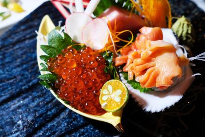 UNDER THE MOON CUISINE