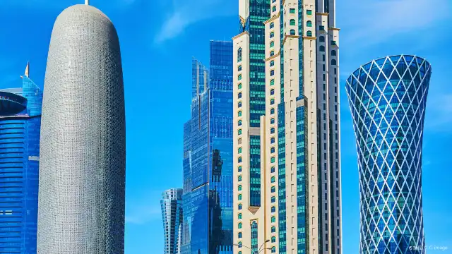 Hotels near Corniche