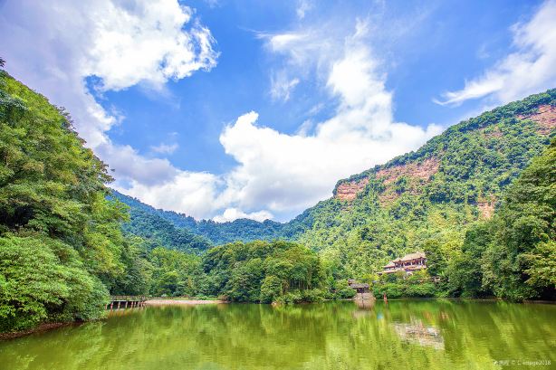 Yuecheng Lake