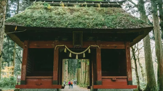 戶隱神社