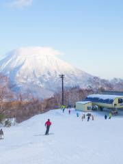 ニセコアンヌプリ国際スキー場