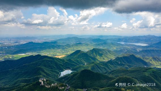 Tour giornaliero di trekking a Hangzhou nella Riserva Naturale del Monte Mogan