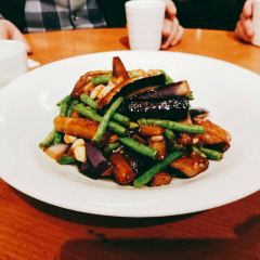 Youth Resturant User Photo