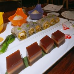 LUCK WIN TEAHOUSE User Photo