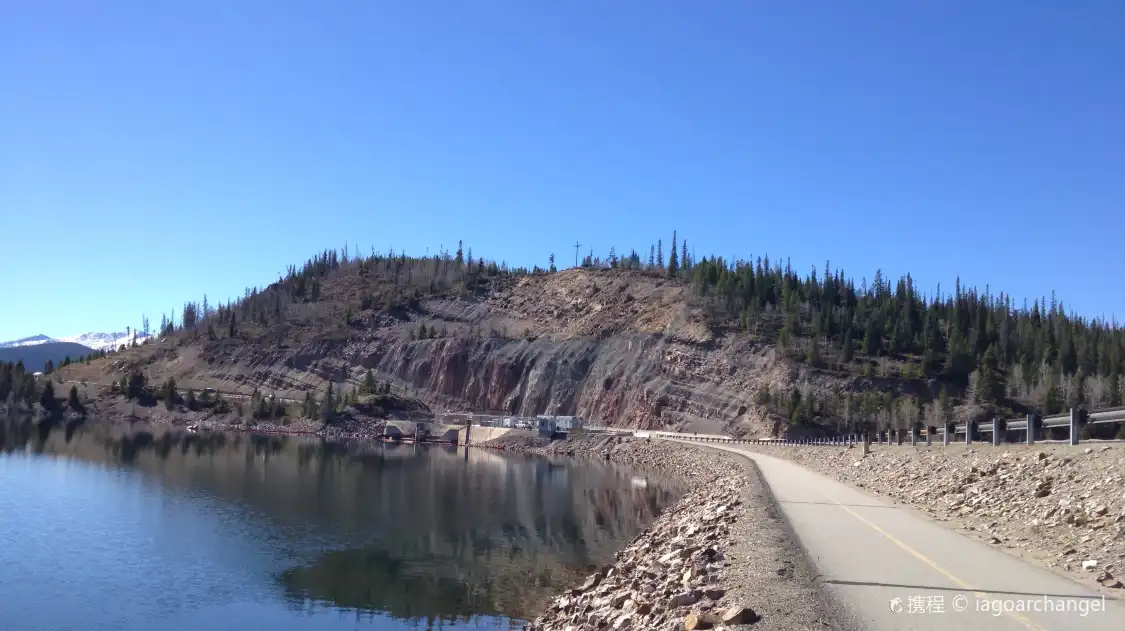 Hotels near Dillon Dam Rd