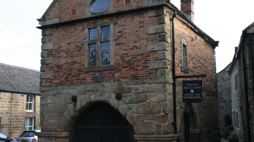 National Trust - Winster Market House