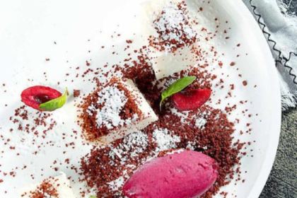 Oyster Show Restaurant & Lounge