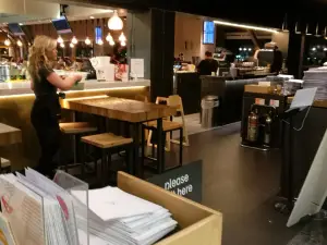 wagamama gatwick south