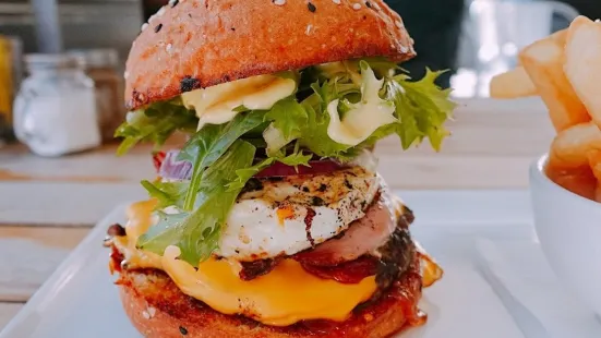 Cairns Burger Cafe